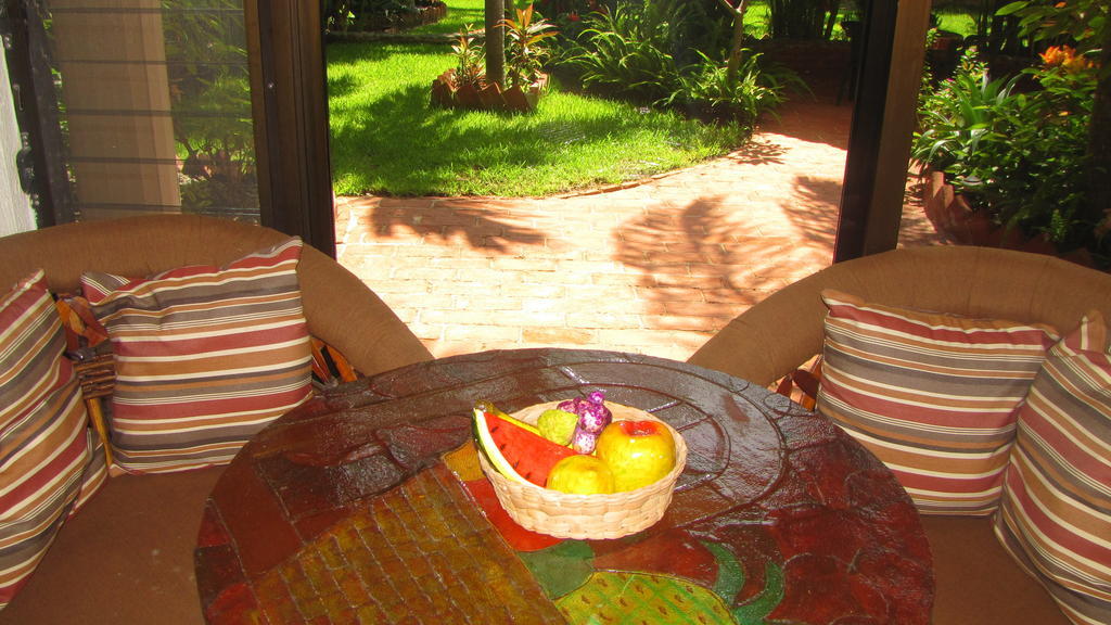 La Paloma Oceanfront Retreat Hotel San Patricio Melaque Buitenkant foto